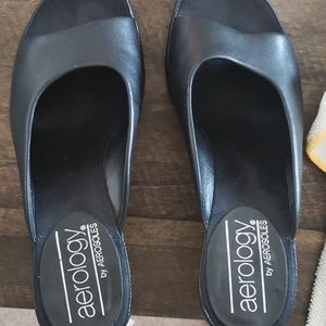 AEROLOGY BY AEROSOLES black shoe sandal